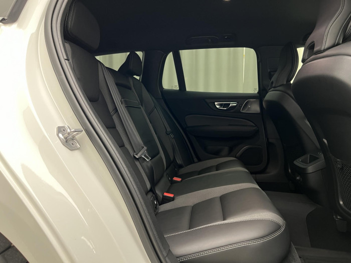 Volvo V60 D3 AWD R-DESIGN AUT 2.0 d
