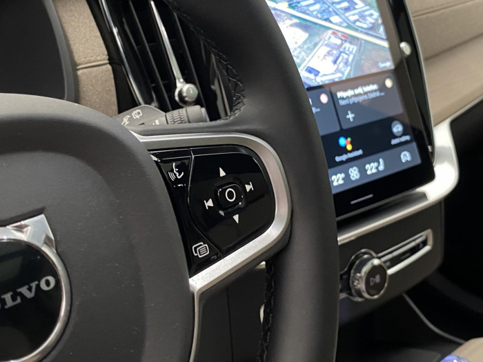 Volvo XC90 T8 AWD RECHARGE DARK ULTRA 7