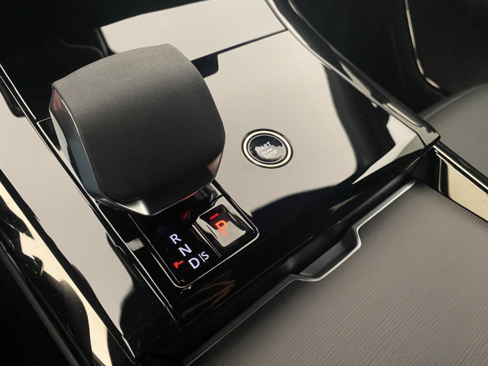 Land Rover Range Rover Sport D300 DYNAMIC SE AWD AUT 3.0 d Dynamic SE