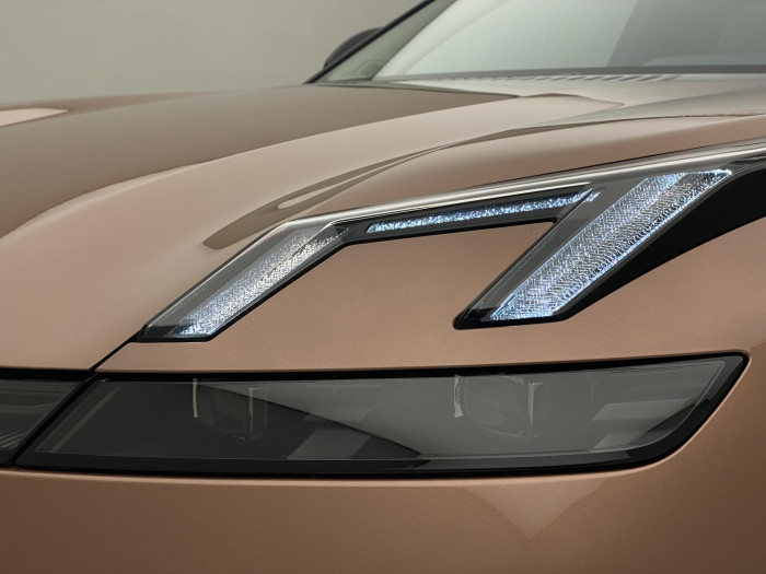 Lynk & Co 08 MORE PHEV