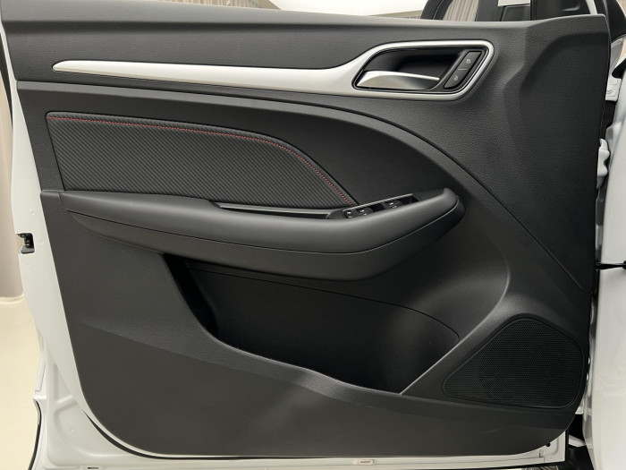 MG ZS 1.5 ESSENTIAL PLUS CZ 1.maj.