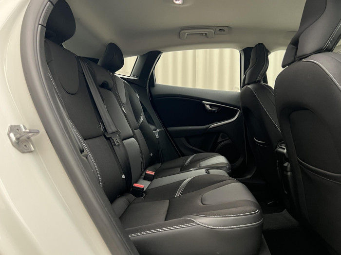 Volvo V40 T2 MOMENTUM AUT CZ 1.5 Momentum