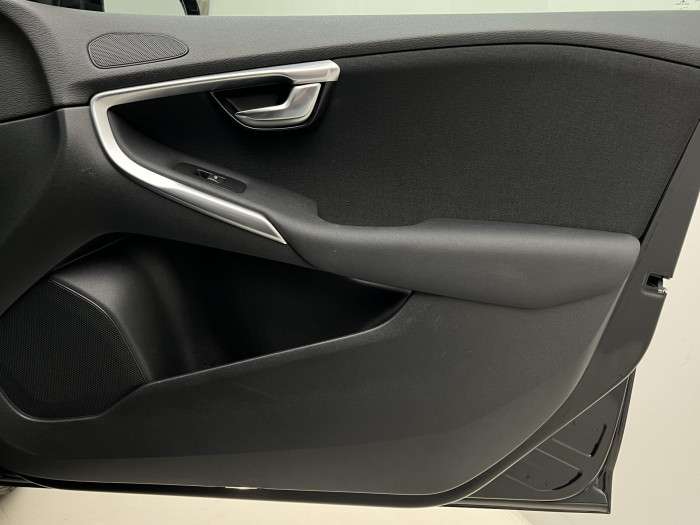 Volvo V40 D2 MOMENTUM 1.6 d Momentum