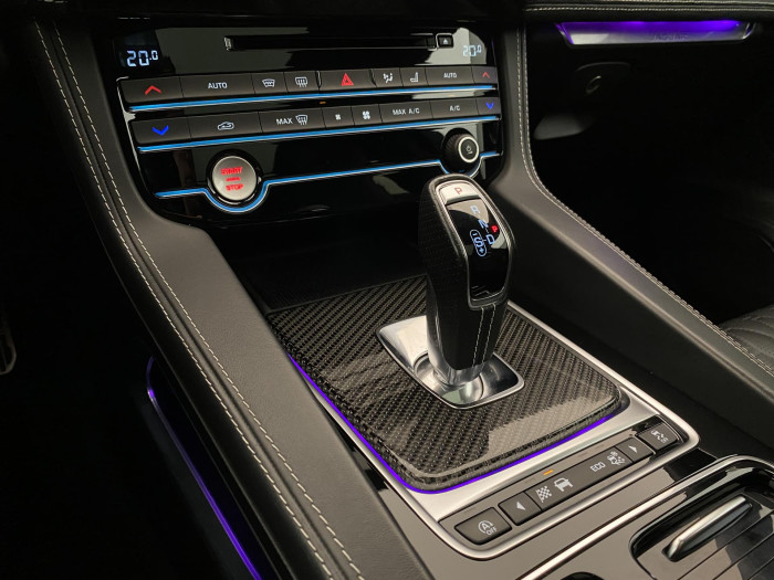 Jaguar F-Pace 5.0 V8 SVR AWD REZERVACE 5.0 V8