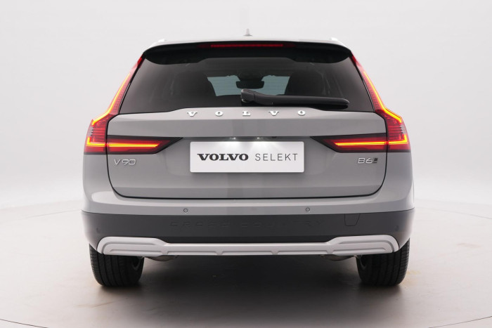 Volvo V90 CC B6 AWD ULTIMATE AUT CZ 2.0 CC CC