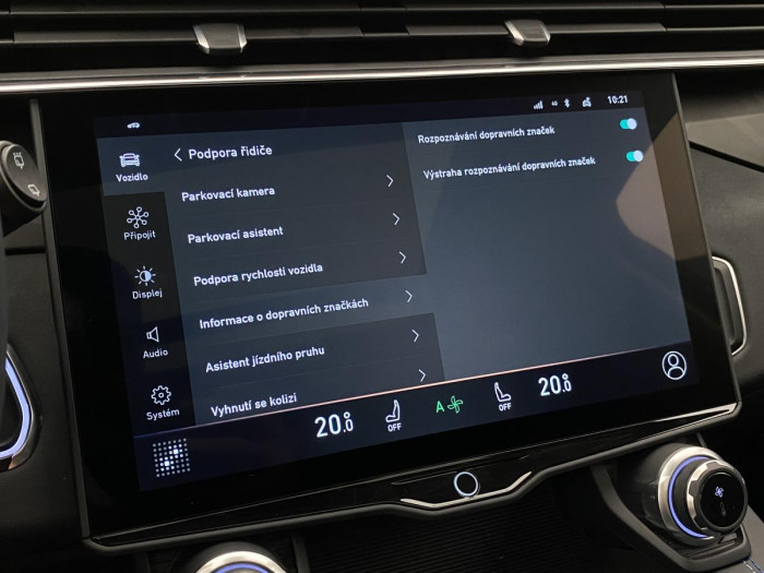 Lynk & Co 01 PHEV DCT AUT REZERVACE