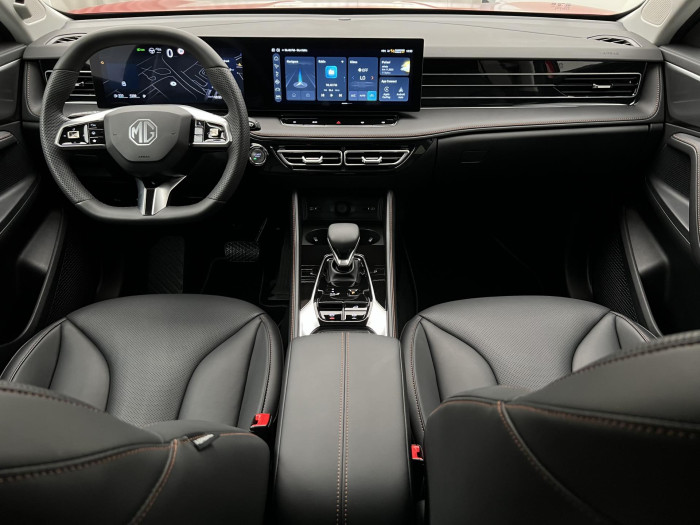 MG HS 1.5 TGI EXCLUSIVE AUT CZ 1.maj 1.5 Exclusive