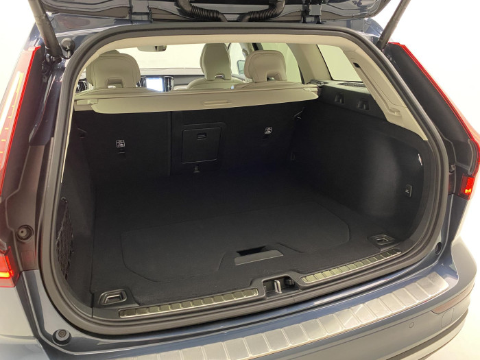 Volvo V60 B4 AUT BRIGHT PLUS