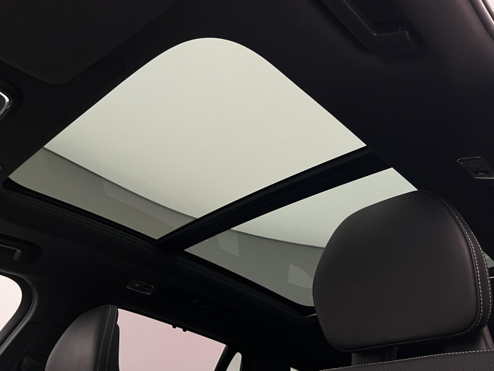 Volvo XC90 B5 AWD R-DESIGN 7MÍSTNÁ AUT