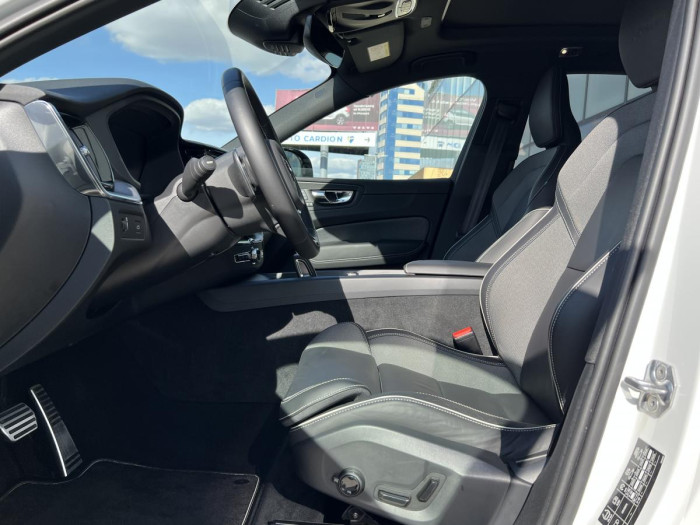Volvo XC60 B5 AWD R-DESIGN Aut 1.maj.