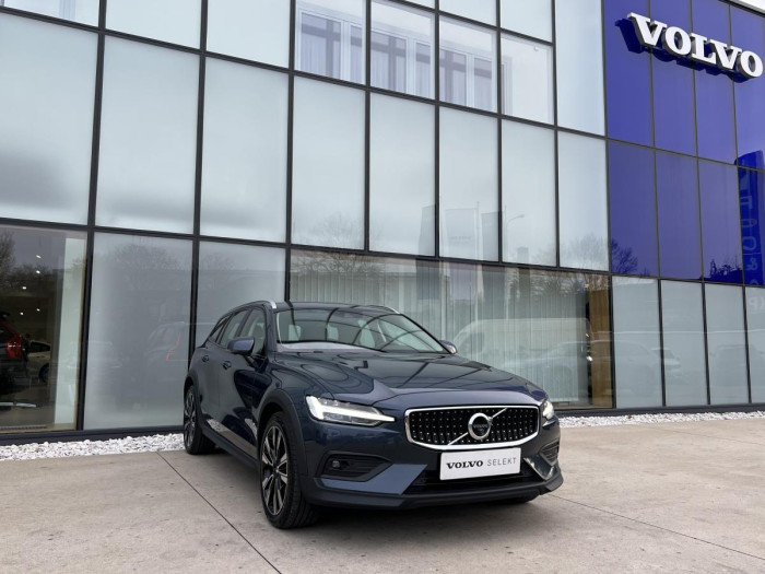 Volvo V60 CROSS COUNTRY B5 AWD Aut 1.maj