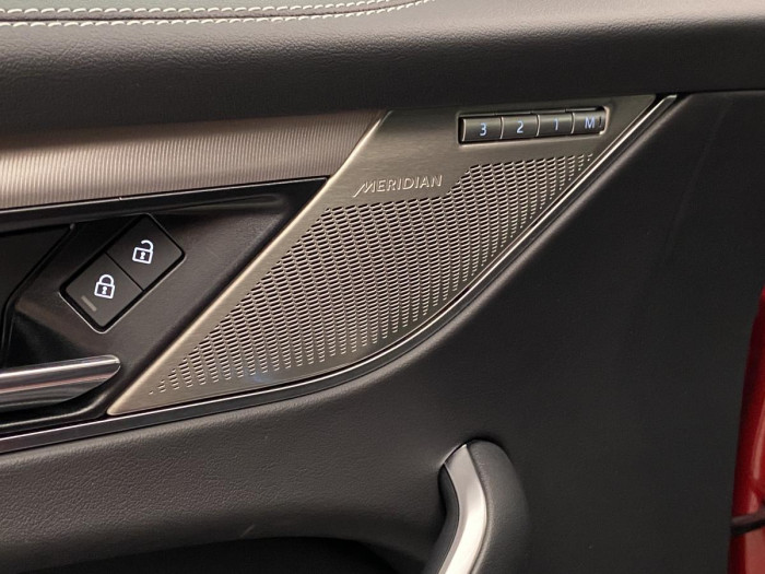 Jaguar F-Pace D300 R-DYNAMIC SE AWD AUT 3.0 d Dynamic SE