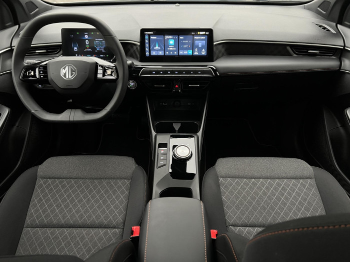 MG MG3 1.5 EMOTION Hybrid+ AUT CZ