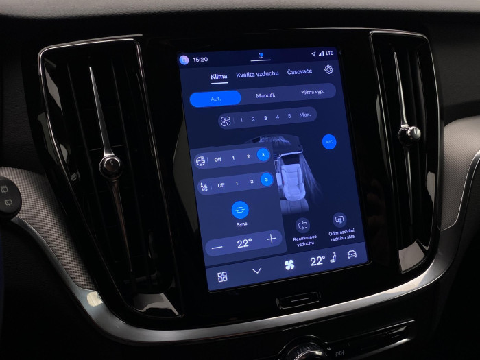 Volvo V60 T6 AWD PLUG-IN DARK PLUS CZ