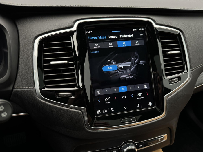 Volvo XC90 T8 AWD RECHARGE REZERVACE