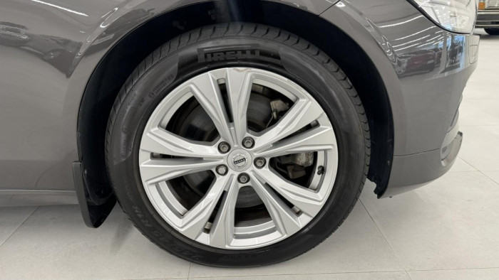 Volvo V90 B4 MOMENTUM ADVANCED REZERVACE 2.0 Momentum