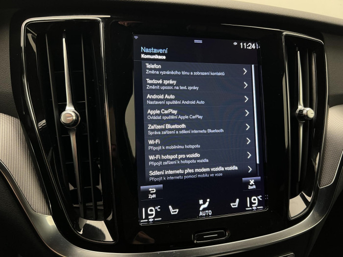 Volvo V60 T8 AWD RECHARGE R-DESIGN AUT