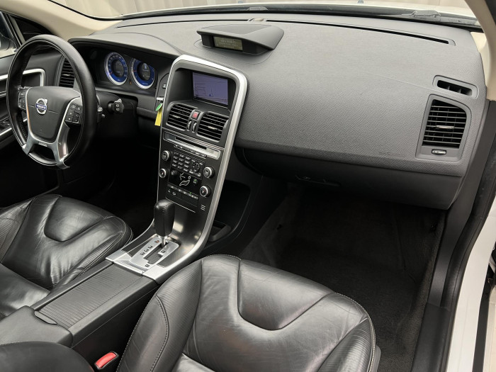 Volvo XC60 D5 AWD R-DESIGN AUT 2.4 d