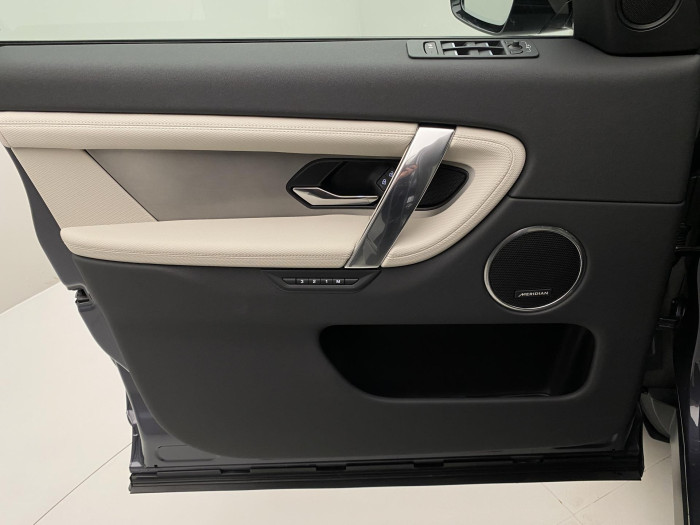 Land Rover Discovery Sport D200 R-DYNAMIC SE AWD AUT 2.0 d Dynamic SE