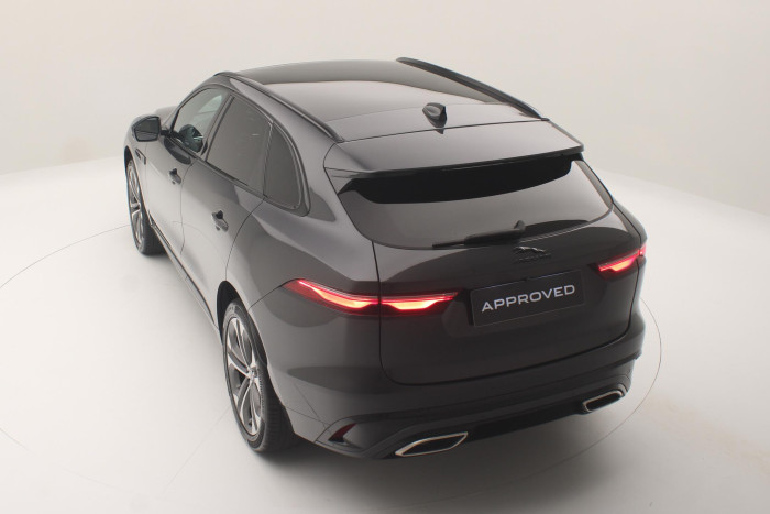 Jaguar F-Pace REZERVACE