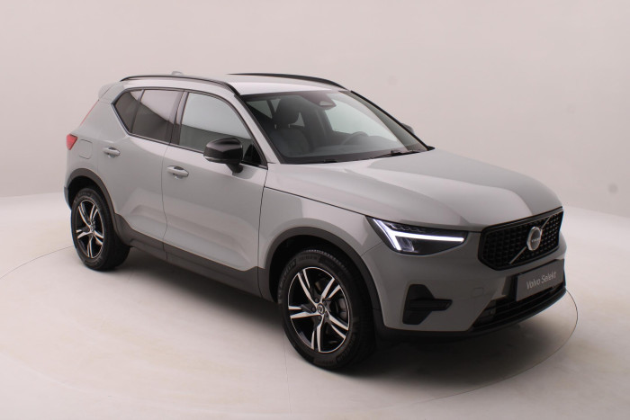 Volvo XC40 B3 DARK PLUS AUT CZ