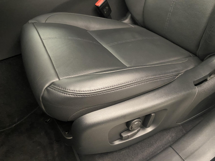 Land Rover Range Rover Velar D300 DYNAMIC SE AWD REZERVACE 3.0 d Dynamic SE