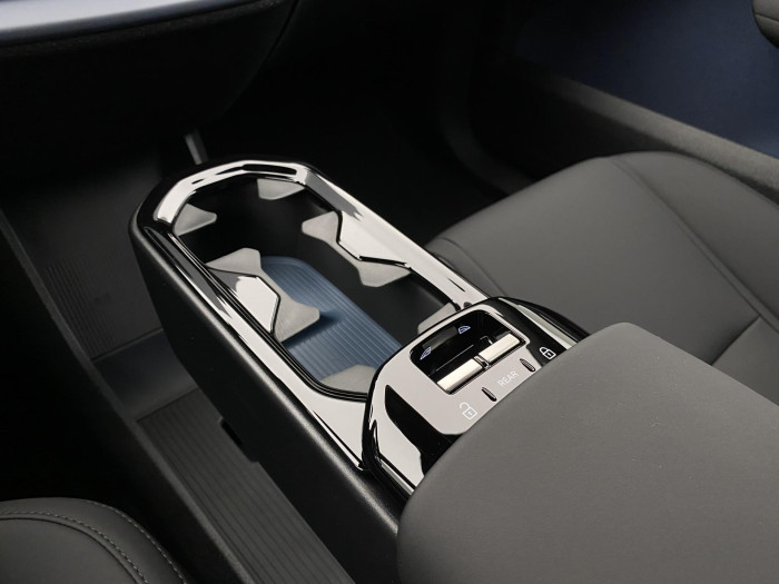 Volvo EX30 PURE ELECTRIC SINGLE PLUS