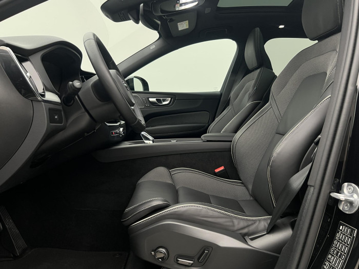 Volvo XC60 B5 AWD BLACK EDITION PLUS AUT