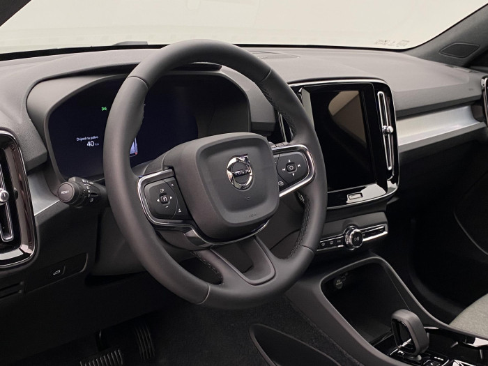 Volvo XC40 B3 AUT PLUS BLACK EDITION