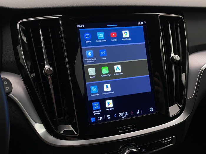 Volvo V60 T6 AWD RECHARGE CORE AUT