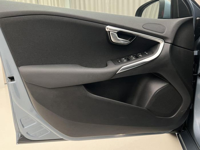 Volvo V40 D2 KINETIC 2.0 d