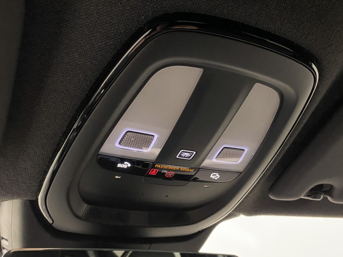 Volvo XC40 B3 AUT PLUS BLACK EDITION