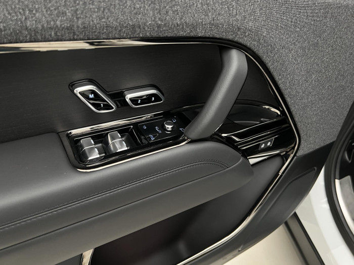 Land Rover Range Rover Sport 3.0 DYNAMIC SE AWD AUT CZ 3.0 Dynamic SE