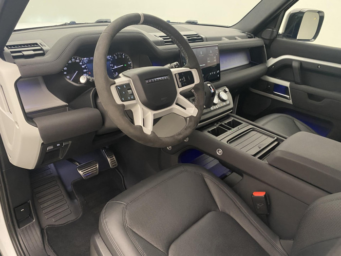 Land Rover Defender 110 D250 SE AWD AUT CZ 3.0 d SE