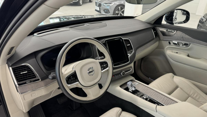 Volvo XC90 B5 AWD ULTIMATE AUT REZERVACE