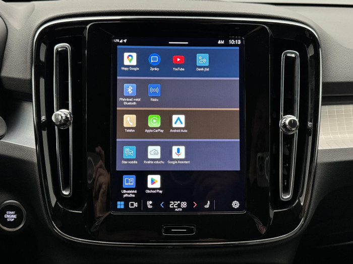 Volvo XC40 B3 PLUS DARK AUT CZ 1.maj