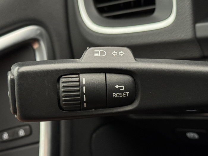 Volvo V60 CC D4 AWD SUMMUM AUT 2.4 d CC CC Summum