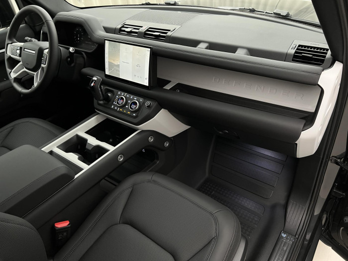 Land Rover Defender 110 D200 S AWD Aut 3.0 d