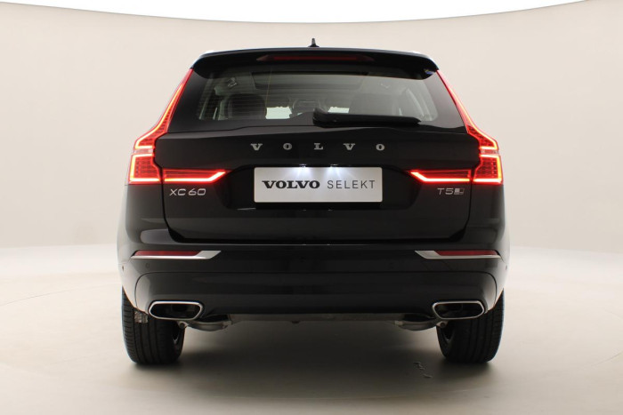 Volvo XC60 T5 AWD INSCRIPTION REZERVACE