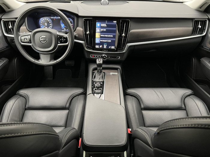 Volvo V90 CC D5 AWD PRO AUT 1.maj. 2.0 d CC CC