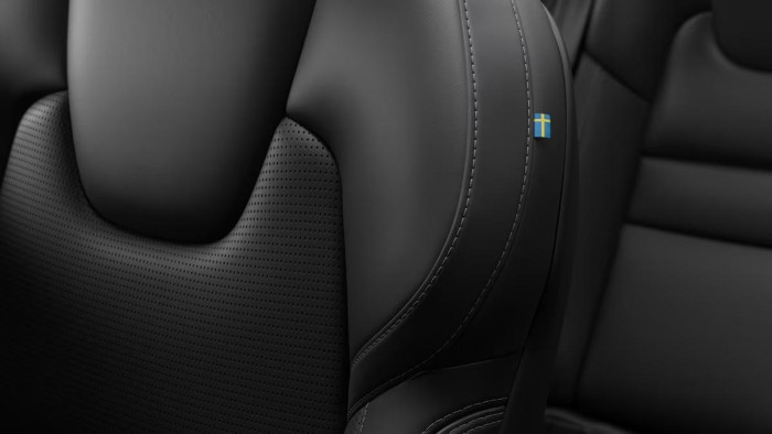 Volvo V60 B4 AUT DARK PLUS