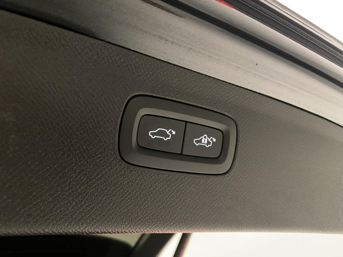 Volvo XC90 B5 AWD R-DESIGN AUT