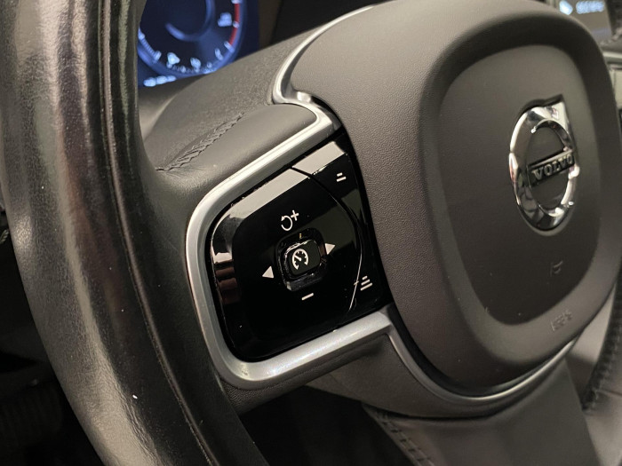 Volvo V90 CC B5 AWD MOMENTUM AUT CZ 2.0 CC CC Momentum