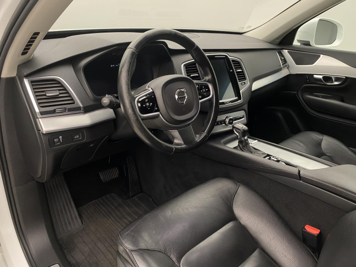 Volvo XC90 D5 AWD MOMENTUM AUT CZ 7míst 2.0 d Momentum