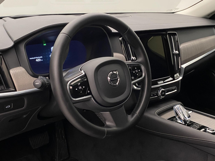 Volvo S90 B5 AWD BRIGHT REZERVACE