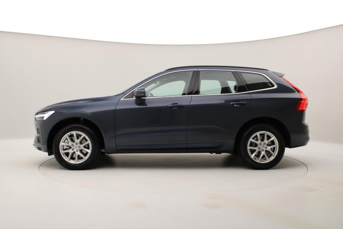 Volvo XC60 B4 MOMENTUM AUT REZERVACE 2.0 Momentum