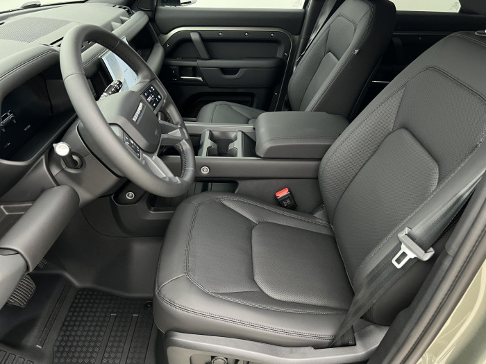 Land Rover Defender 110 D300 X-DYNAMIC SE AWD Aut 3.0 d Dynamic SE