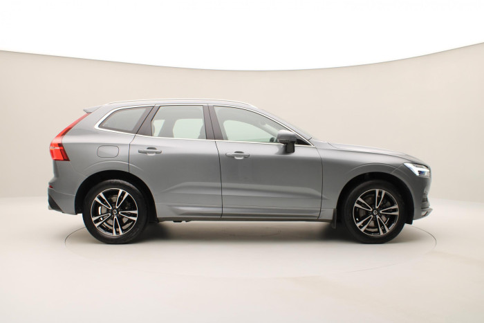 Volvo XC60 B4 AWD MOMENTUM AUT 2.0 Momentum