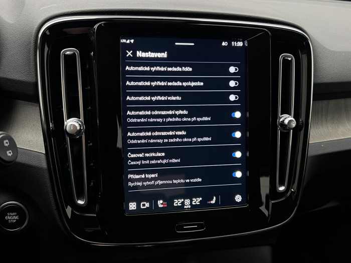 Volvo XC40 B4 PLUS BRIGHT AUT CZ