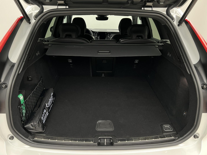 Volvo XC60 T6 AWD RECHARGE PLUS DARK AUT